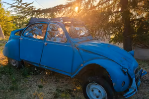 Citroen 2cv d'epoca - da restaurare 