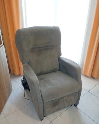 Poltrona elettrica alzapersona
