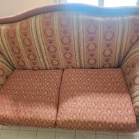 Coppia di divani classici da 2 e 3 posti 