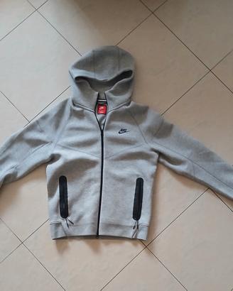 felpa nike tech
