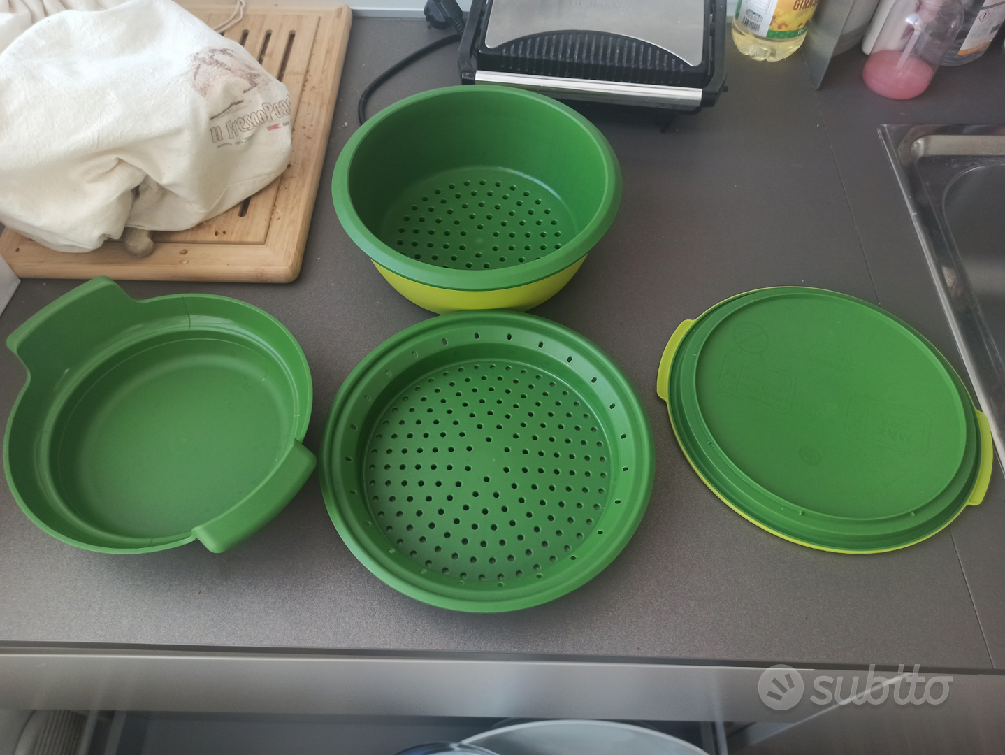 Vaporiera per microonde Tupperware - Arredamento e Casalinghi In vendita a  Bolzano