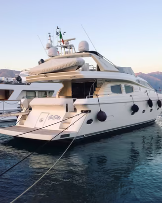 Comandante yacht da diporto