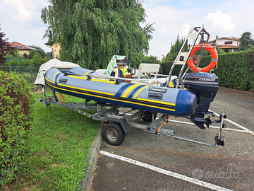 Gommone Marlin 4.40 con motore envirude e carrello