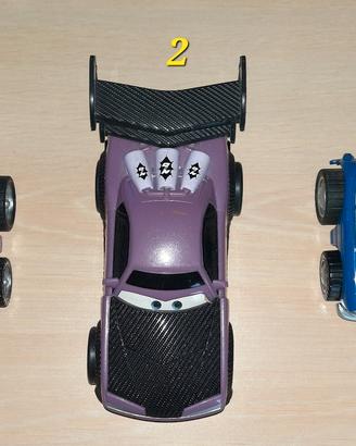 Vari giocattoli serie "Auto con occhioni"