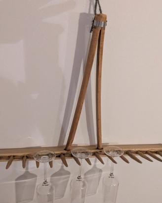Vecchio restrello in legno