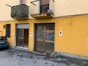 catanzaro-via-nuova-locale-fronte-strada