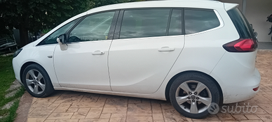 Opel zafira tourer 1.6 td 136 cv. 100 kw