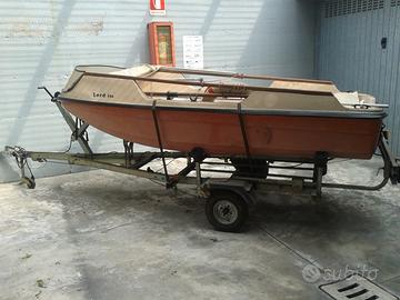 Barca con motore 15 cv