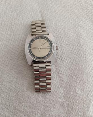 Orologio Timex.