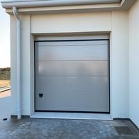 Sezionale basculante scorrevole