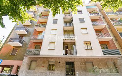 -MONOLOCALE CON BALCONE IN PIENO CENTRO STORICO-