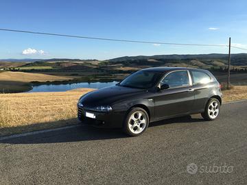ALFA ROMEO 147 Mk2 1.6 16V TS 3P Distinctive 120cv