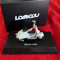 Modellino Vespa Piaggio 98 (1946) di colore bianco