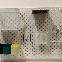 Pannello IKEA SKÅDIS 76×56 con accessori