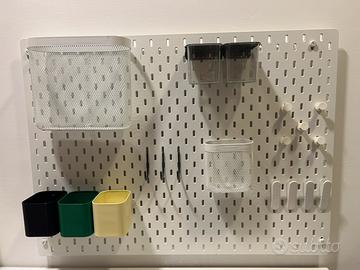 Pannello IKEA SKÅDIS 76×56 con accessori