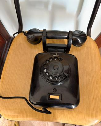 Telefono Siemens in bachelite