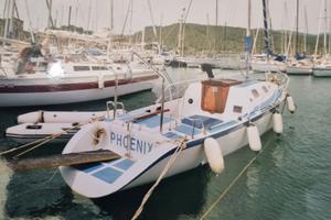 Barca a vela cabinata