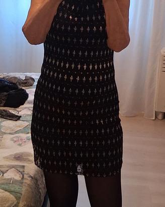 abitino a tubino corto con paillettes