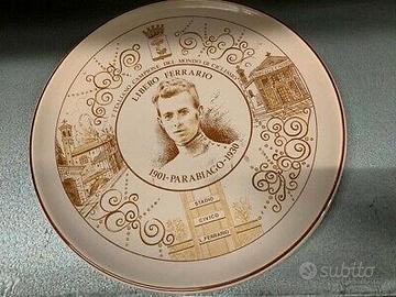 Piatto commemorativo dedicato a Libero Ferrario,