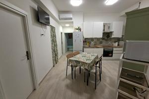 3 camere a Giulio Agricola diversi prezzi