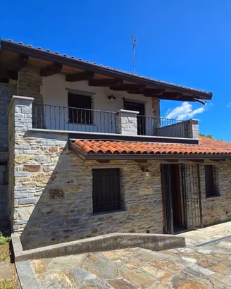 Rustico / Casale di 70 m² con 3 locali a Pratiglio