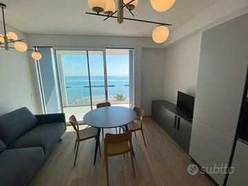 Appartamento in Prima Fila Mare