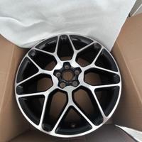 cerchio in lega leggera bicolore 19"