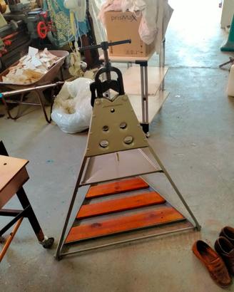 Morsa per tubi a cavalletto