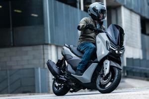 Yamaha Nmax 125 TECH MAX Ceramic Grey