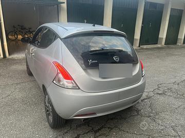 Lancia ypsilon 1.2 gpl ecochic