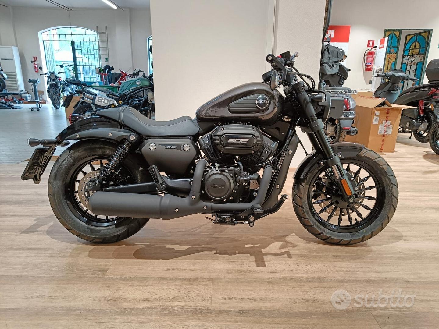 Subito GIUPPONI MOTO Keeway Motor V302 C (2022 25) usata a