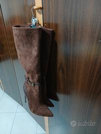 stivali alti marroni