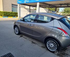 Lancia Ypsilon 1.2 benzina 2013