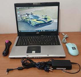 NOTEBOOK ACER DA 15.6 POLLICI,CON BATTERIA NUOVA.
