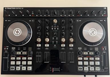 Traktor kontrol S4 mk2