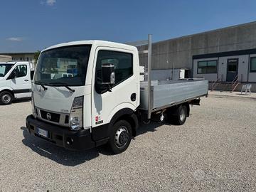 NISSAN NT 400 cassonato 400 gemellato