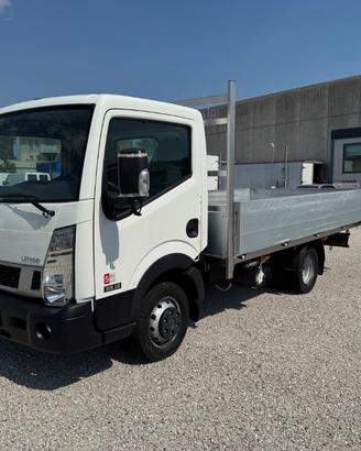 NISSAN NT 400 cassonato 400 gemellato