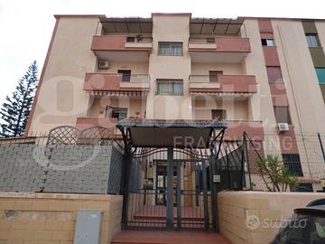 Pressi Buccheri la Ferla luminoso 3 vani 110 mq