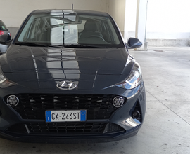 Hyundai i10 2022 automatica km 4 mila entra
