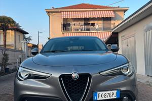 Stelvio 2.2 TD 210cv AT8 Q4 Veloce