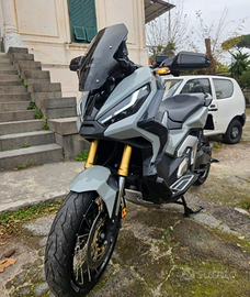 Xadv 750