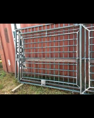 Giardino cancelli scorrevole e a due ante