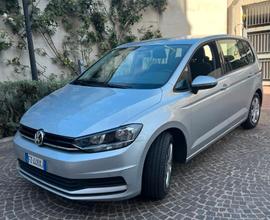 VOLKSWAGEN Touran - 2018