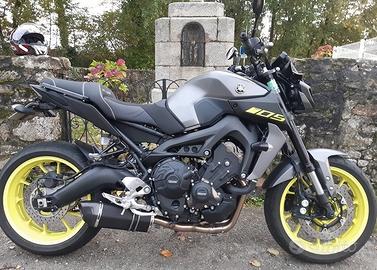 Projsix Titanium Black Roadsitalia Yamaha MT-09