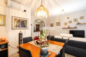 Appartamento a Solaro Via Borromeo D'Adda 3 locali