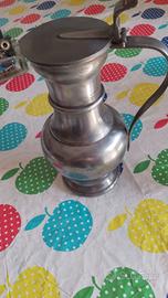 VECCHIA BROCCA ANFORA IN PELTRO MARCATA