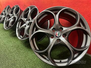 Cerchi Alfa Romeo Giulia Originali 8Jx19 - 9Jx19
