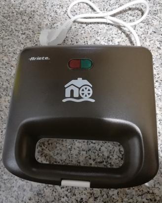 tostapane /tostiera Ariete nuova 