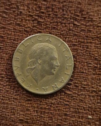 Moneta 200 lire italiane con firma