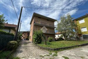TRIFAMILIARE A PONTERANICA